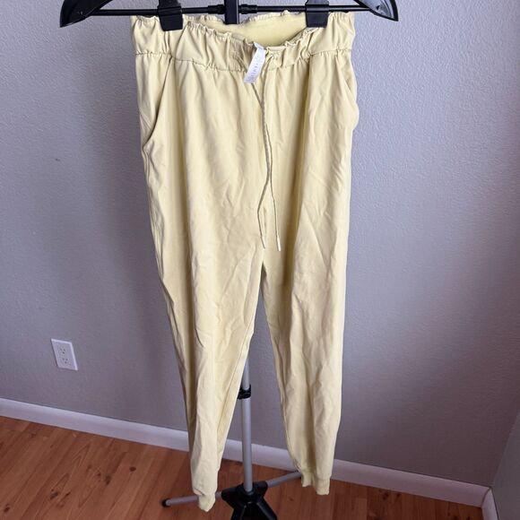 Lululemon Stretch High Rise Women's Jogger Pant Finch Yellow Size 4 Workout - Picture 2 of 6